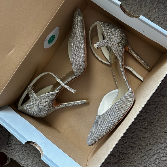 Stuart Weitzman pointed rhinestone heel - Picture 2 of 8